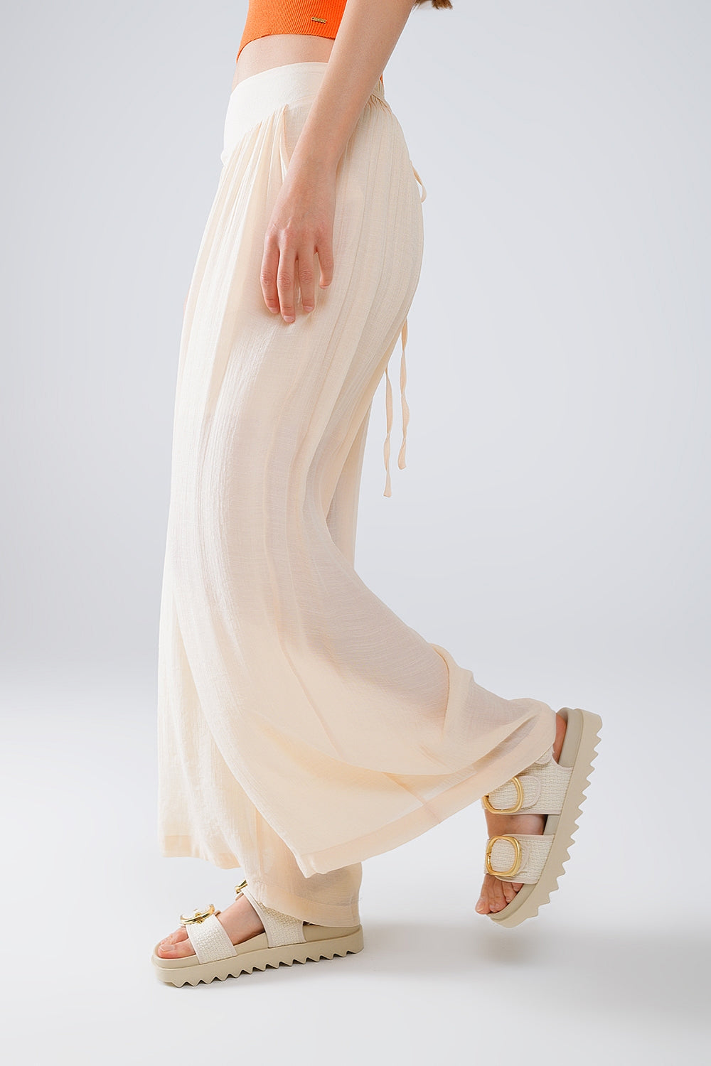 Q2 Pantalones Beige Estilo Palazzo Con Bolsillos Laterales Y Cintura Gruesa
