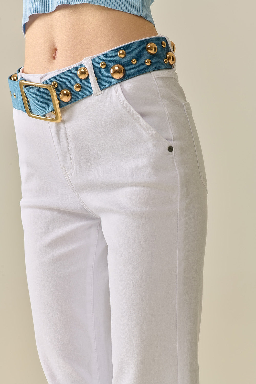 Pantalones Blancos Acampanados Cómodos y Elásticos