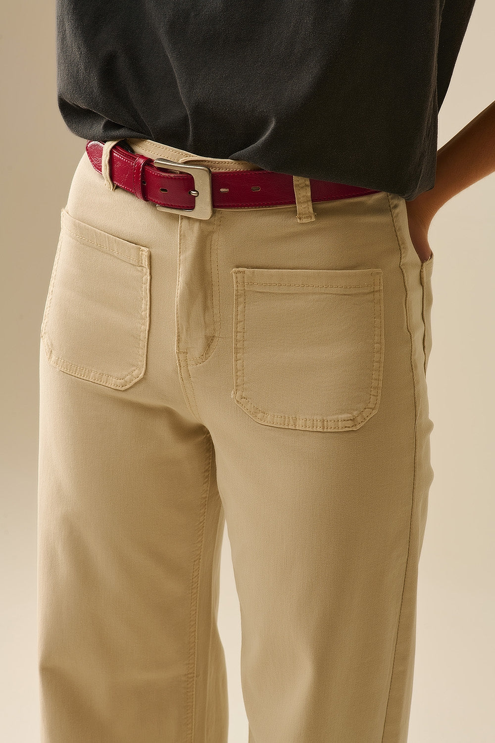 pantalones de pierna ancha con bolsillos delanteros en beige