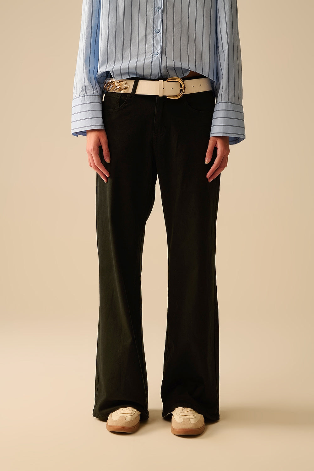 Pantalones Negros de Pierna Ancha Recta