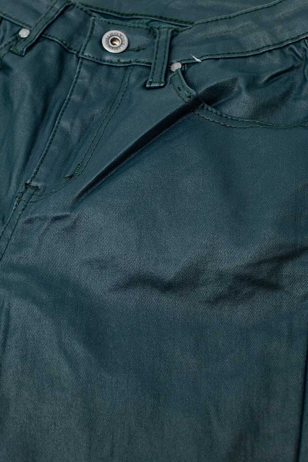 Pantalones super pitillo de piel sintética verde oscuro
