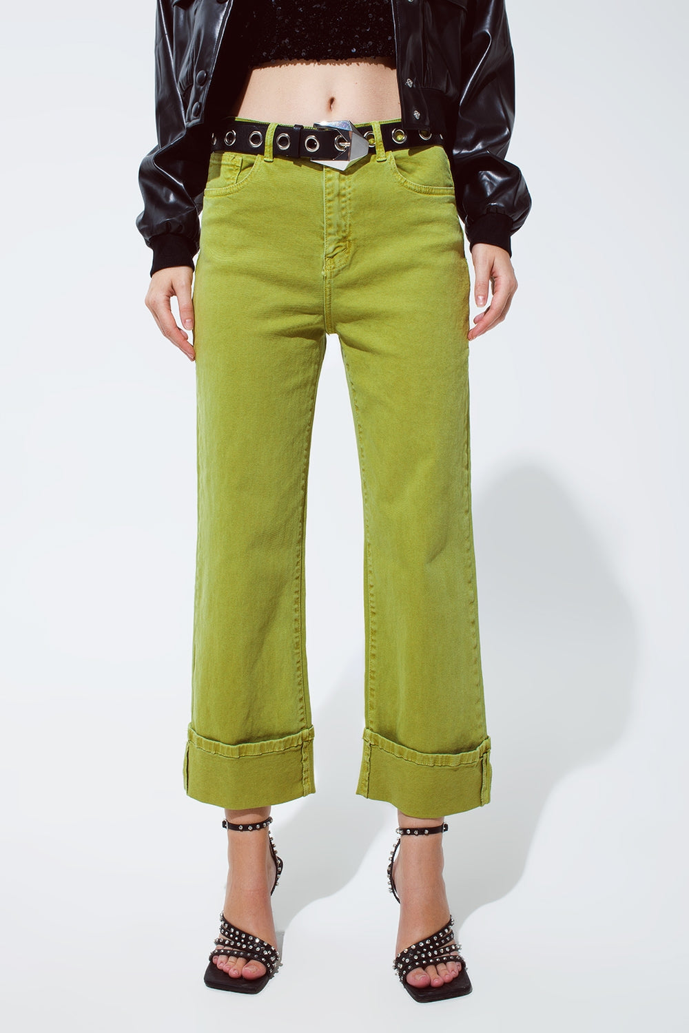 Pantalones vaqueros de pierna recta con dobladillo en verde oliva