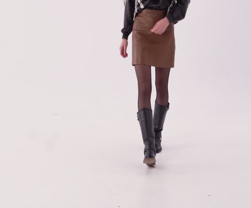 Minifalda camel de efecto cuero