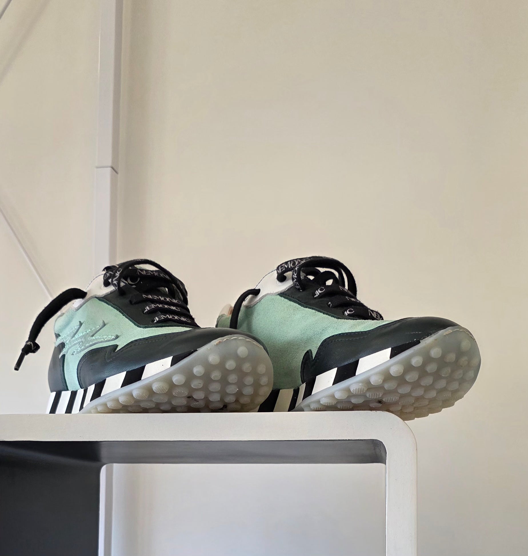 Zapatillas NEMONIC de piel verde menta