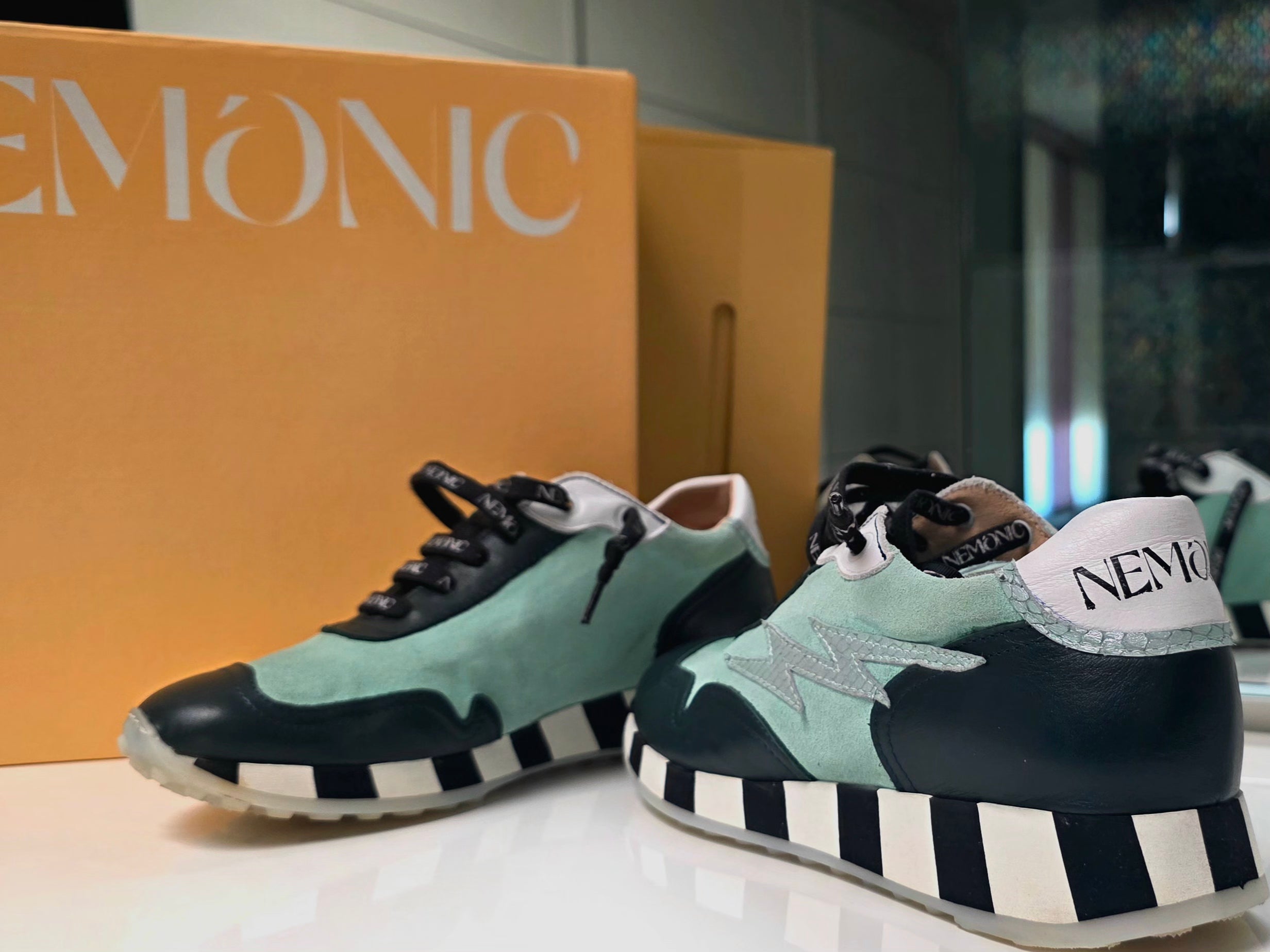 Zapatillas NEMONIC de piel verde menta