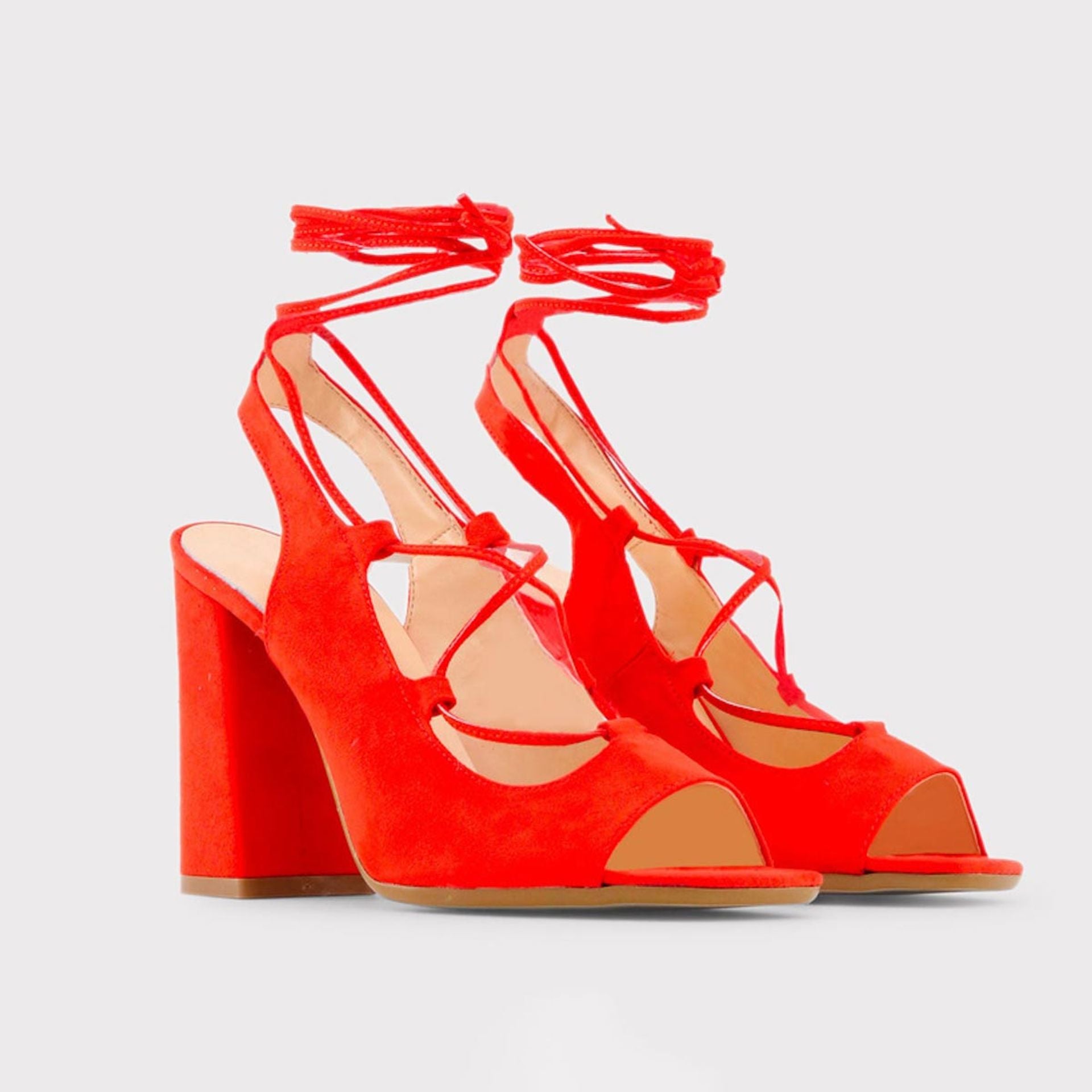 Par de sandalias rojas Made in Italy – estilo con carácter