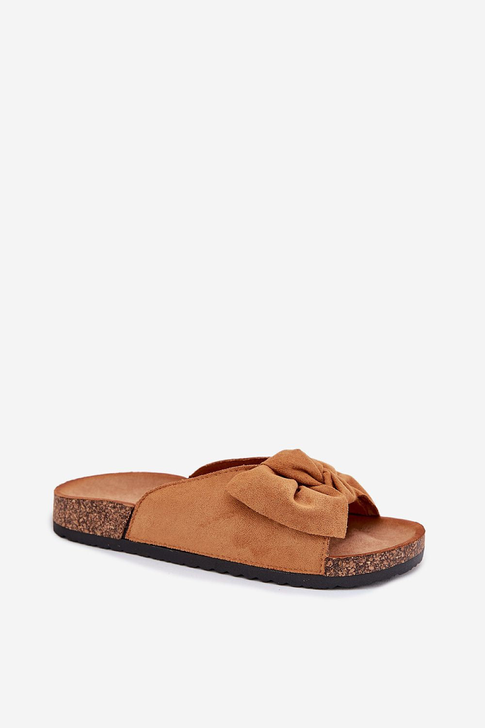 Sandalias planas en tono caramelo con lazo