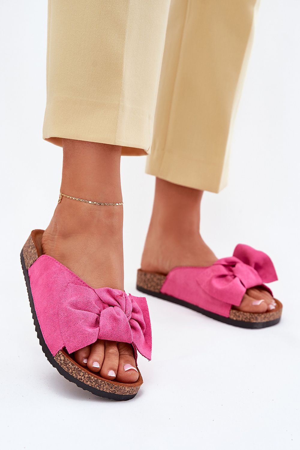  Sandalias fucsia atrevidas con moño decorativo