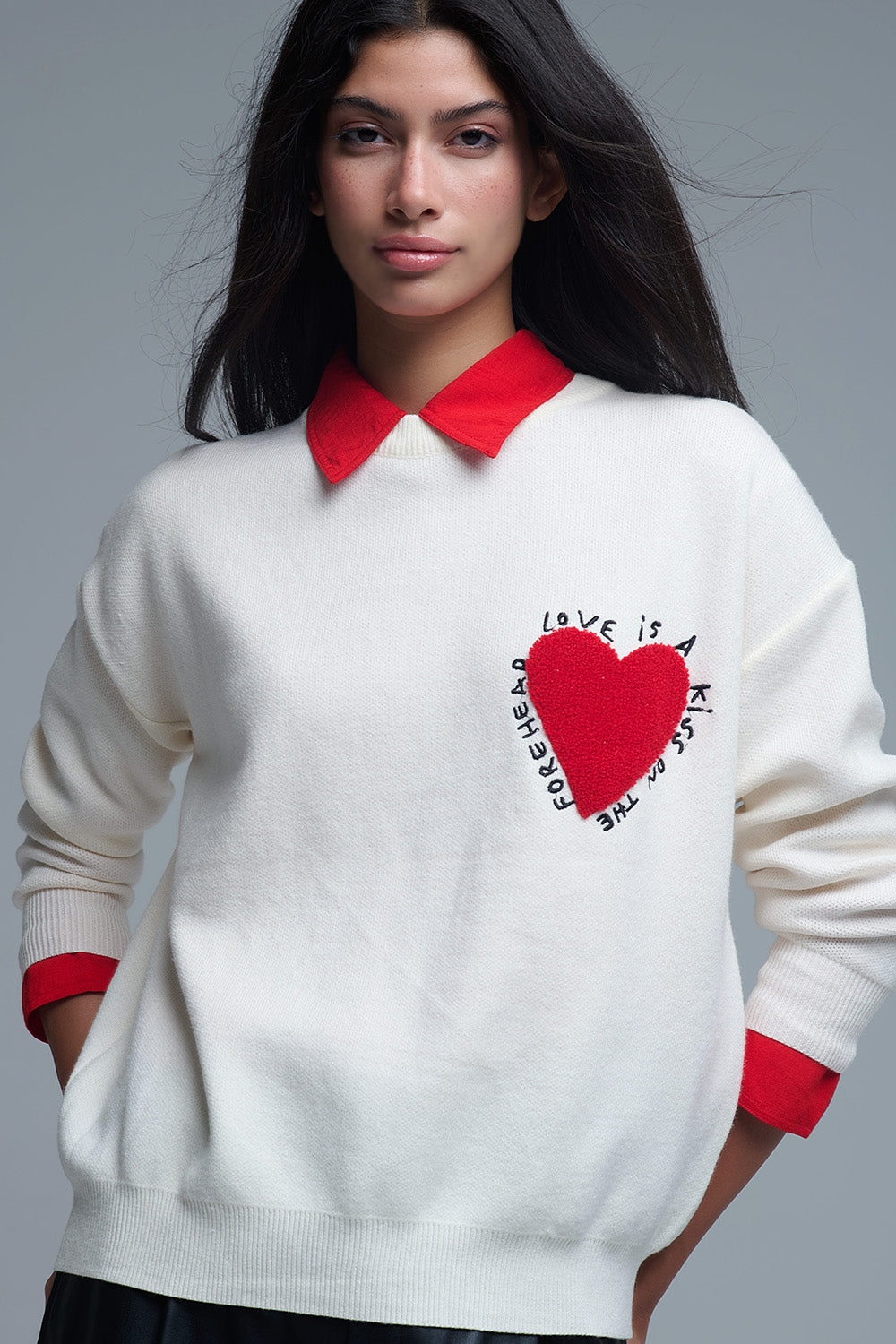 Sudadera De Punto con Corazón Bordado y Texto En Crema