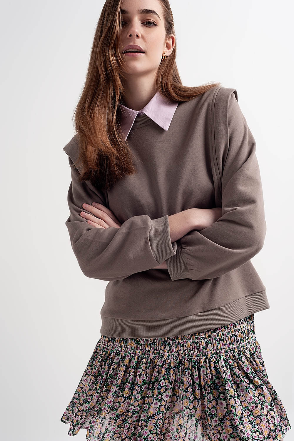 Sudadera estilo boyfriend con detalles llamativos en los hombros en color gris