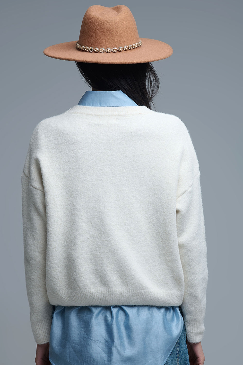 Suéter Crema Cuello Redondo Con Bordado Nice