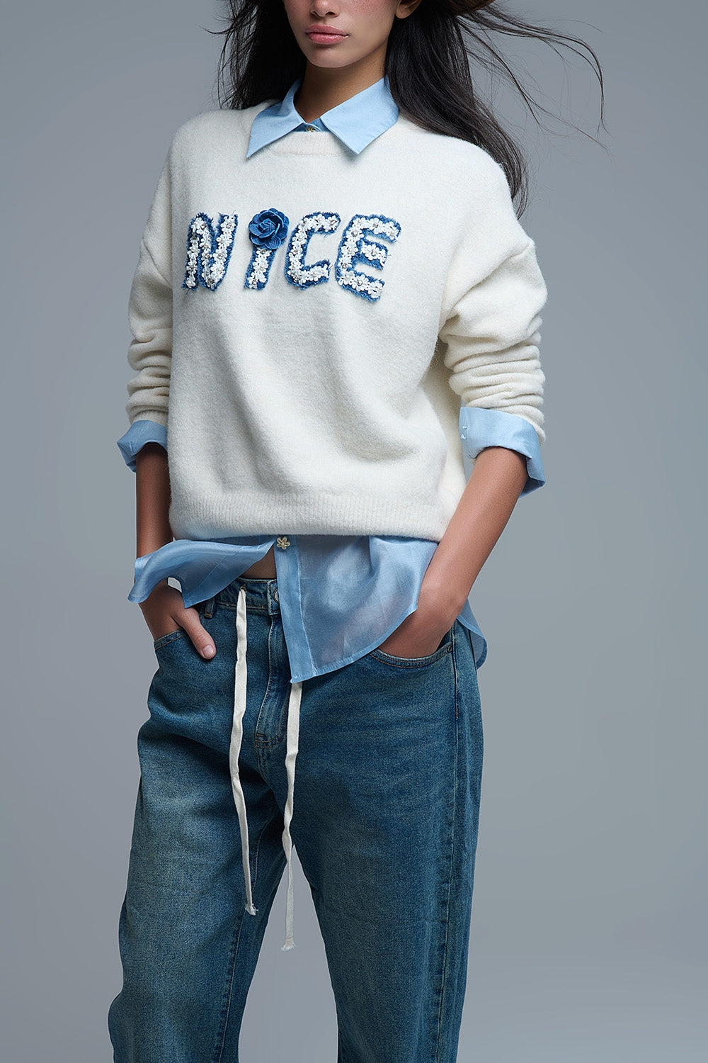 Suéter Crema Cuello Redondo Con Bordado Nice