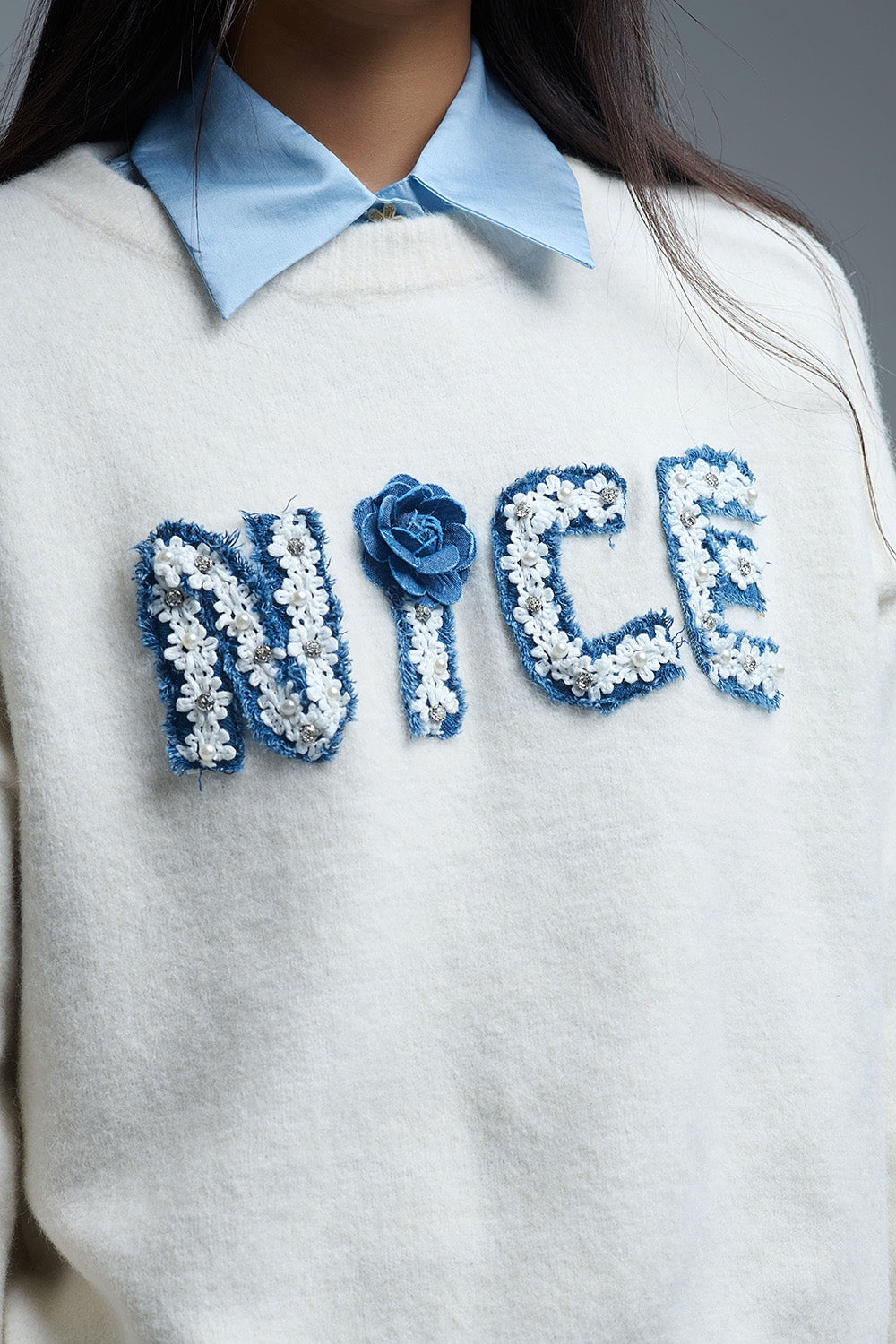 Suéter Crema Cuello Redondo Con Bordado Nice