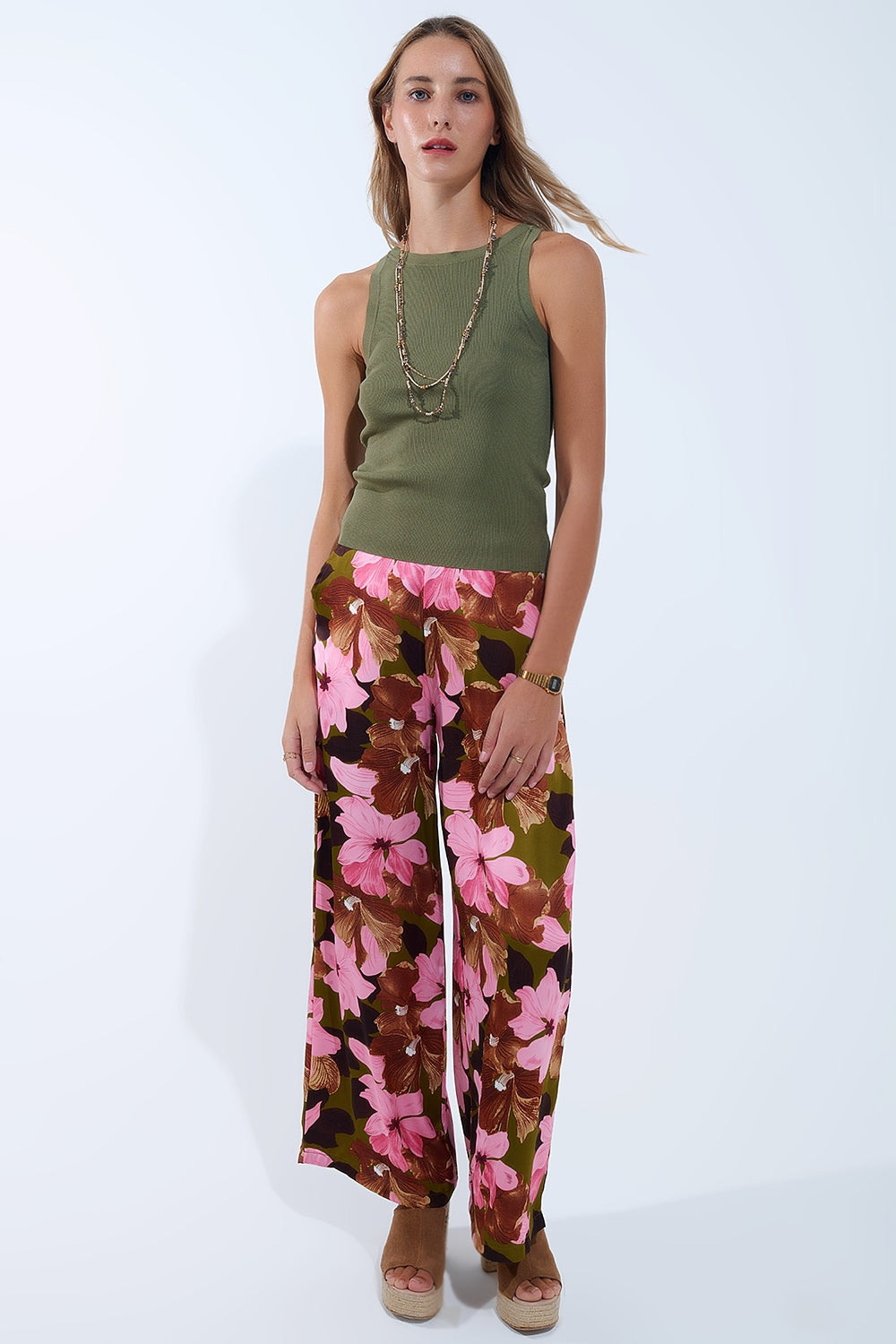 Top caqui de canalé con cuello barco