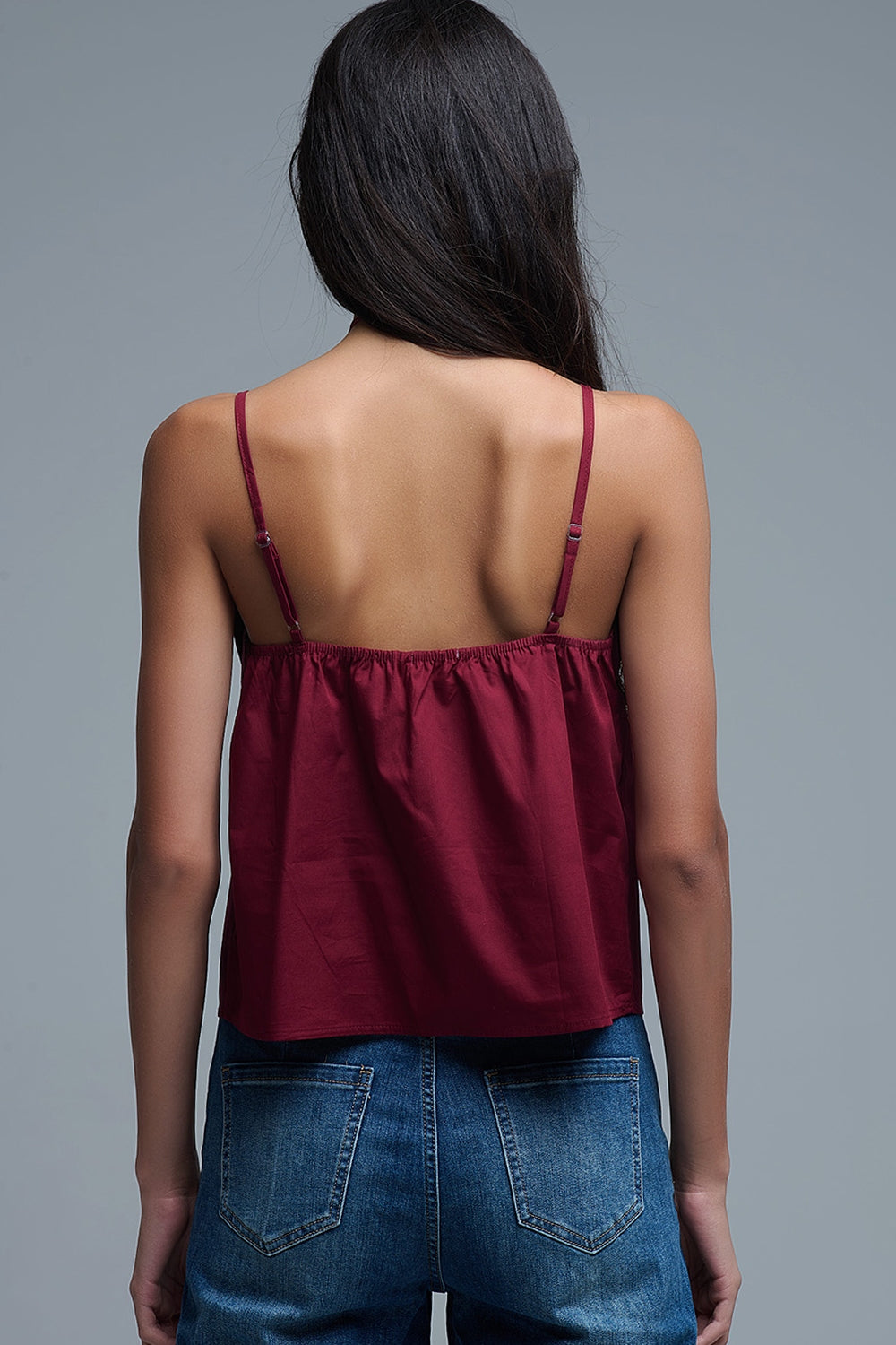 Top corto de popelina burdeos con detalle de lazo