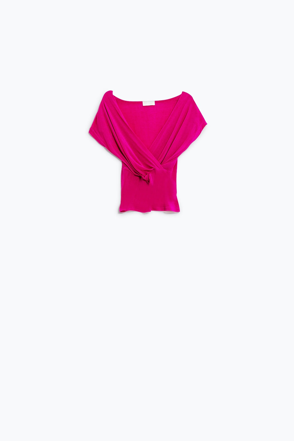 Top entallado con escote en V y mangas casquillo en fucsia