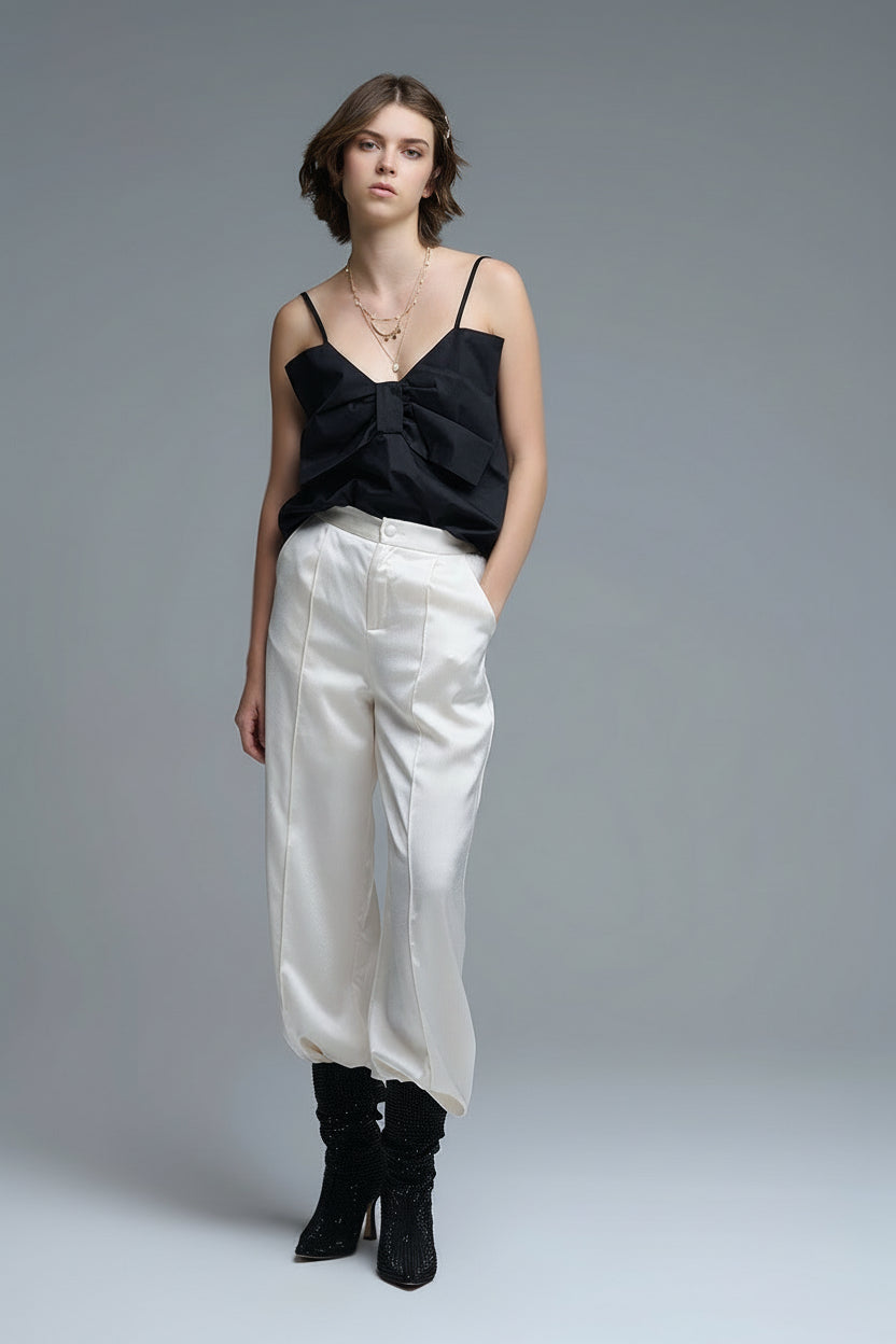 Top negro de popelina con detalle de lazo