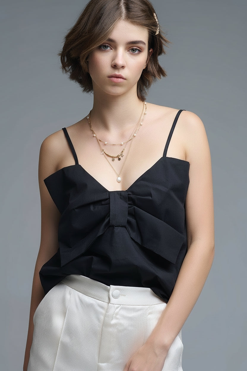 Top negro de popelina con detalle de lazo