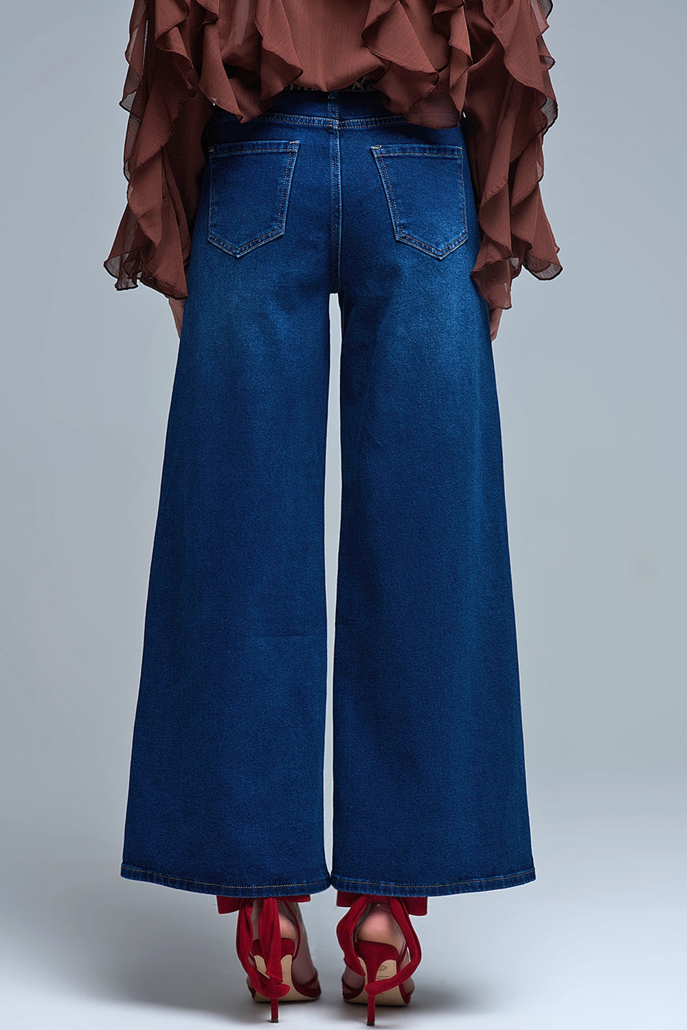 Vaqueros Basic Stretch con pernera ancha en azul oscuro
