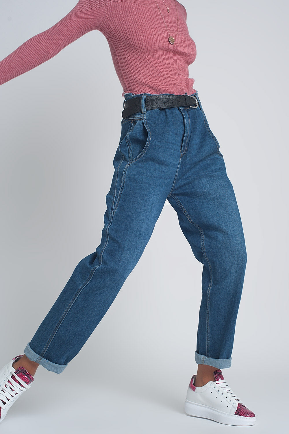 Q2 Vaqueros Boyfriend abombados de talle alto en azul