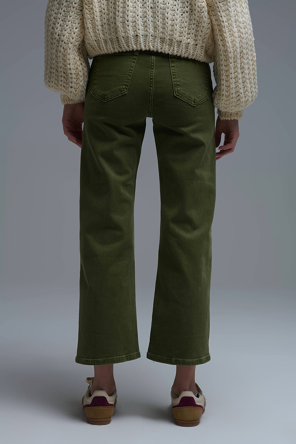 Vaqueros cropped de pierna ancha en verde oliva