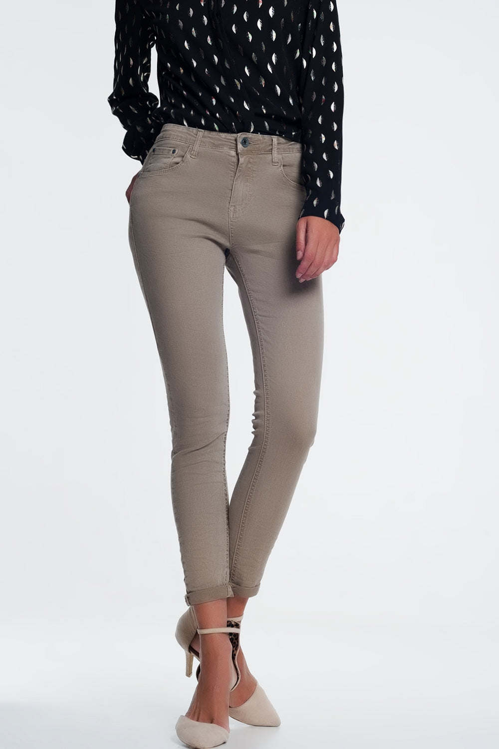 Vaqueros de talle alto en color beige