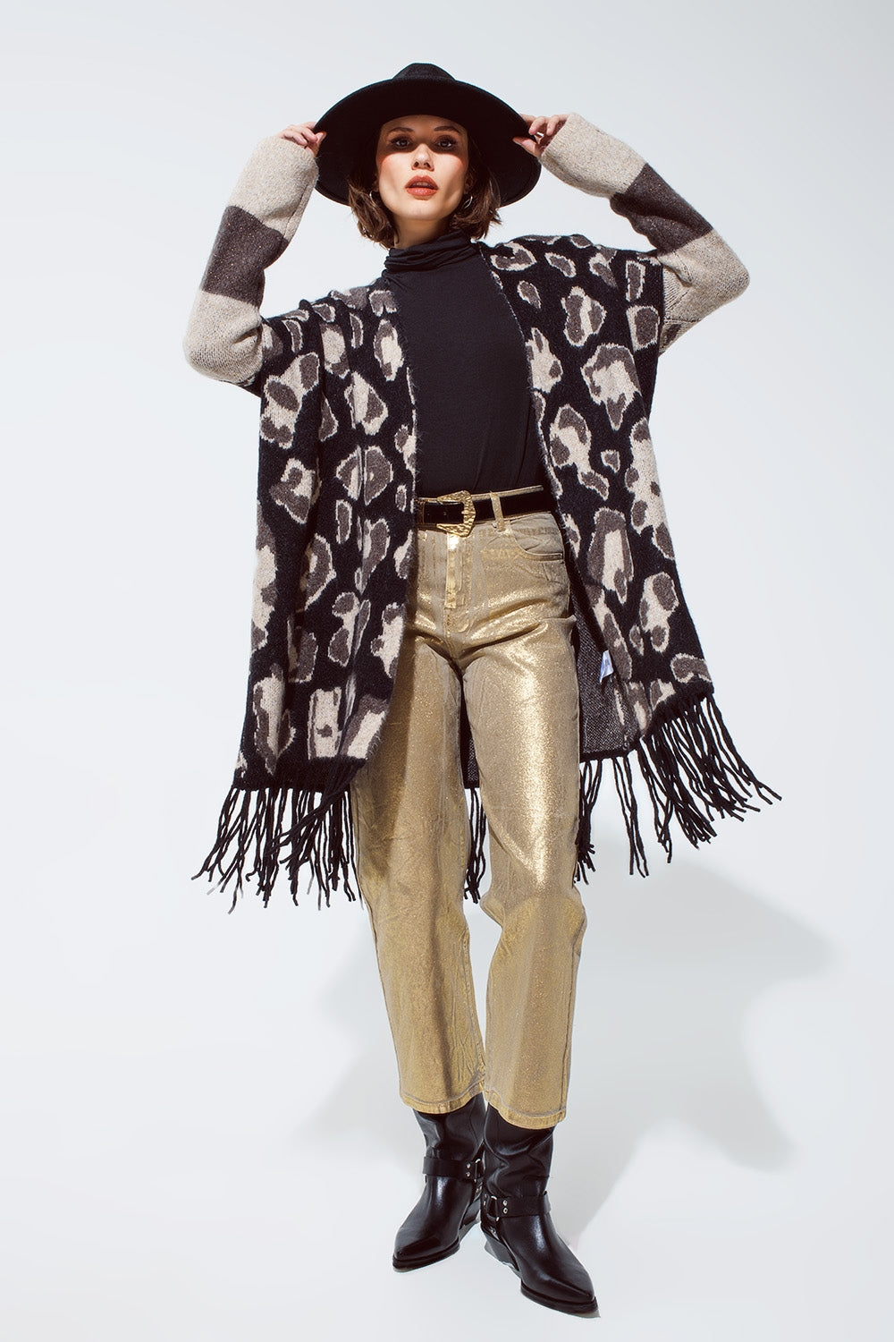 Vaqueros dorados de pierna recta con brillo metálico