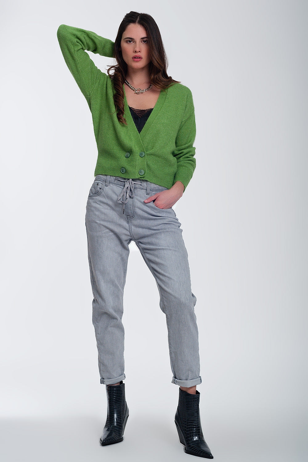 Vaqueros estilo jogger ligeros con lavado medio en color gris