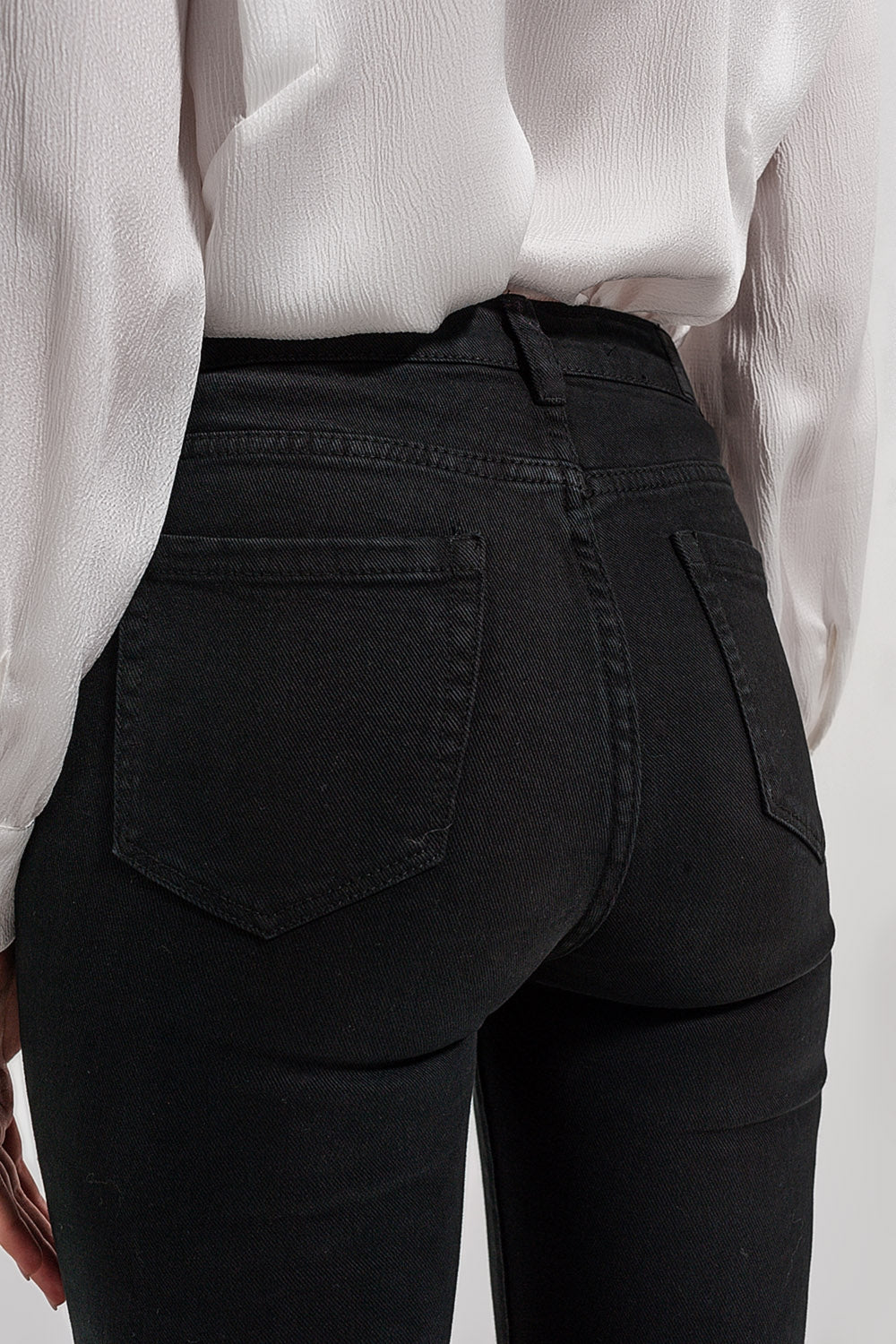 Vaqueros negros de campana