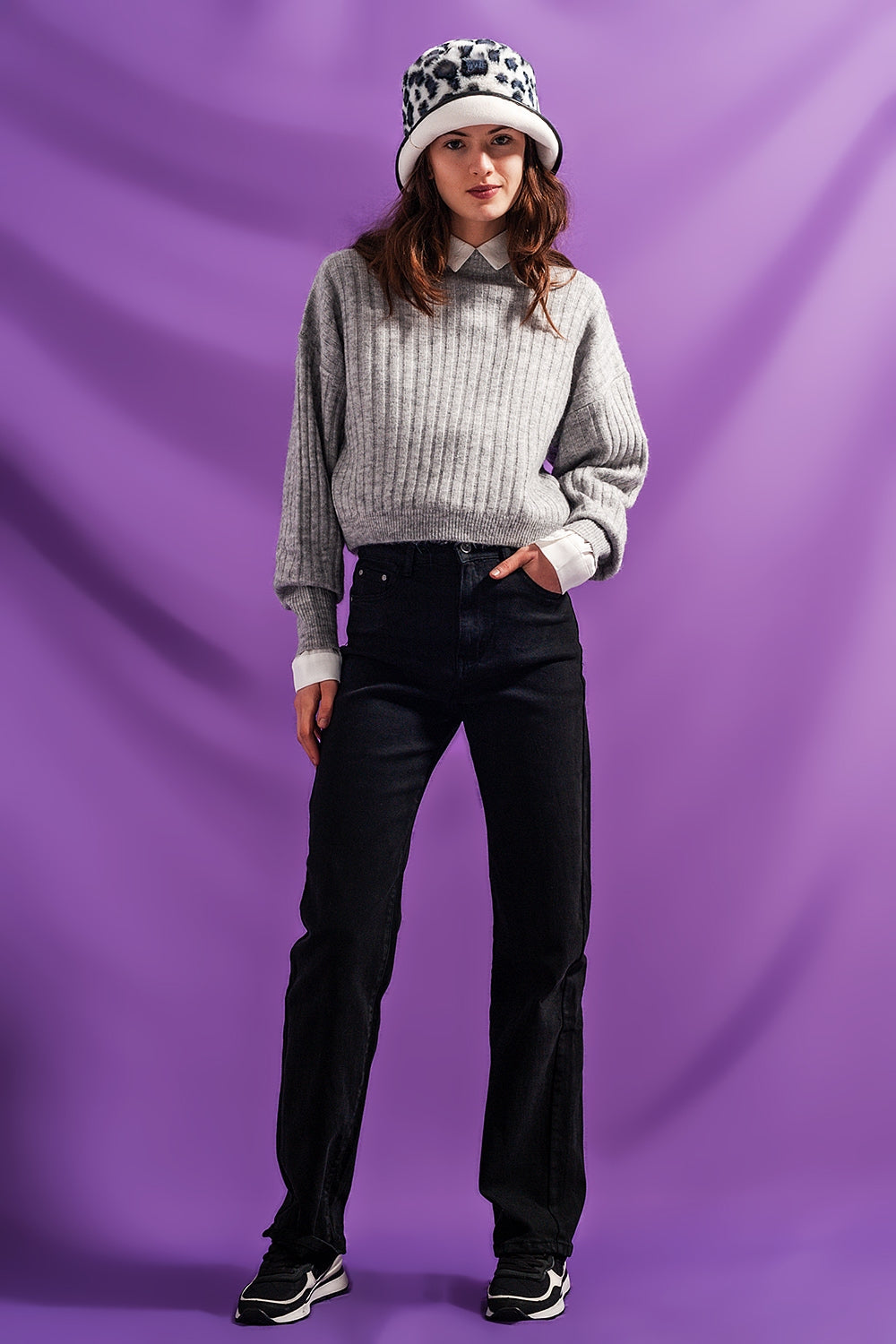 Vaqueros negros lavados de corte holgado y pernera recta