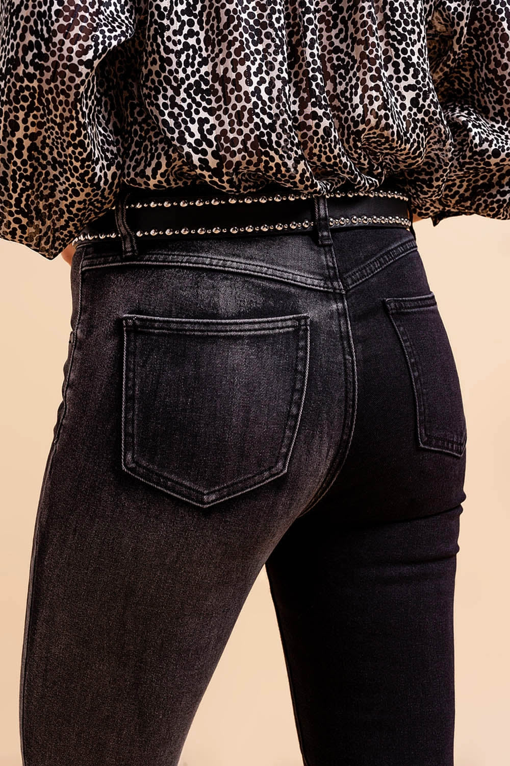 Vaqueros pitillo con diseño color block