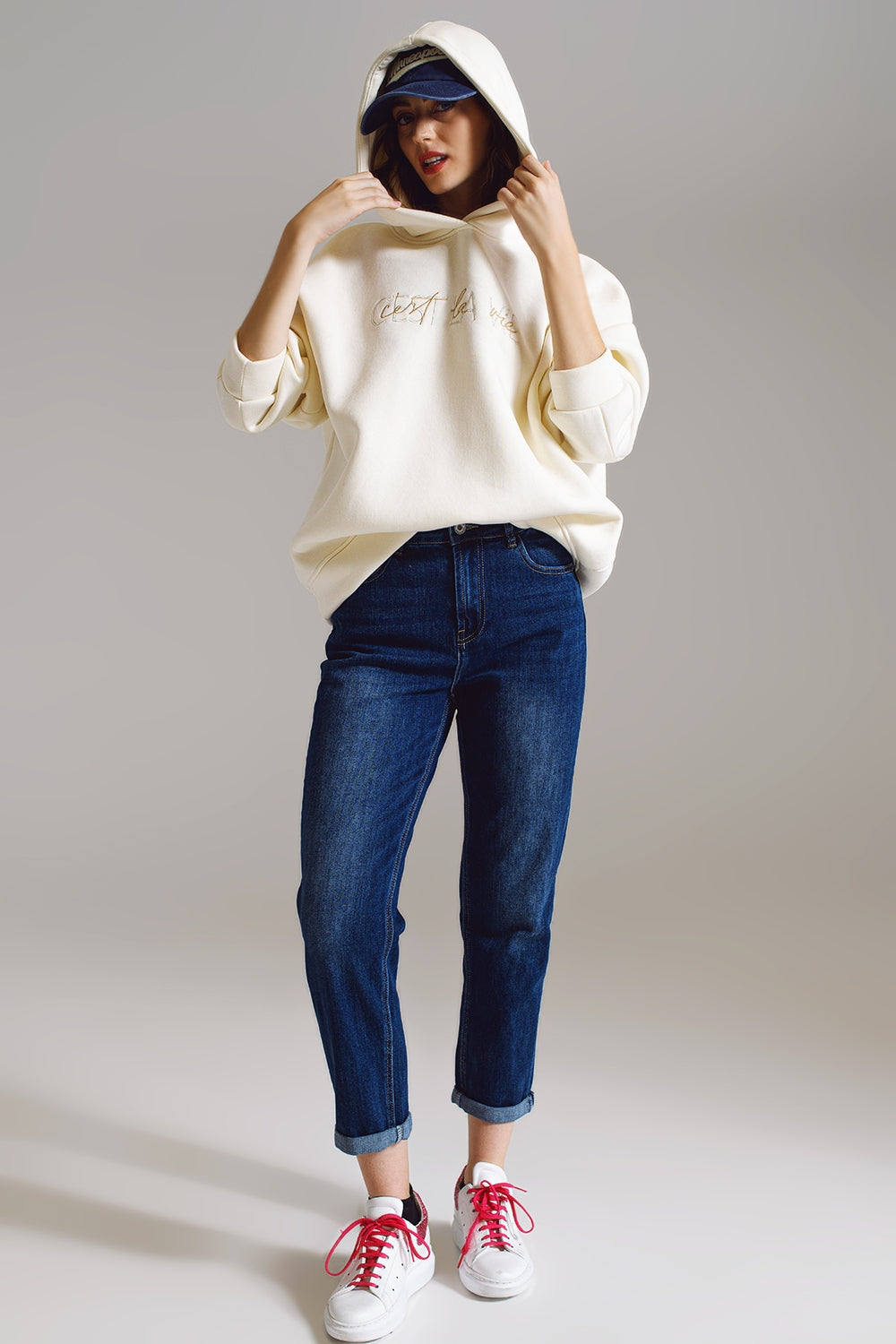 Vaqueros rectos básicos en lavado oscuro