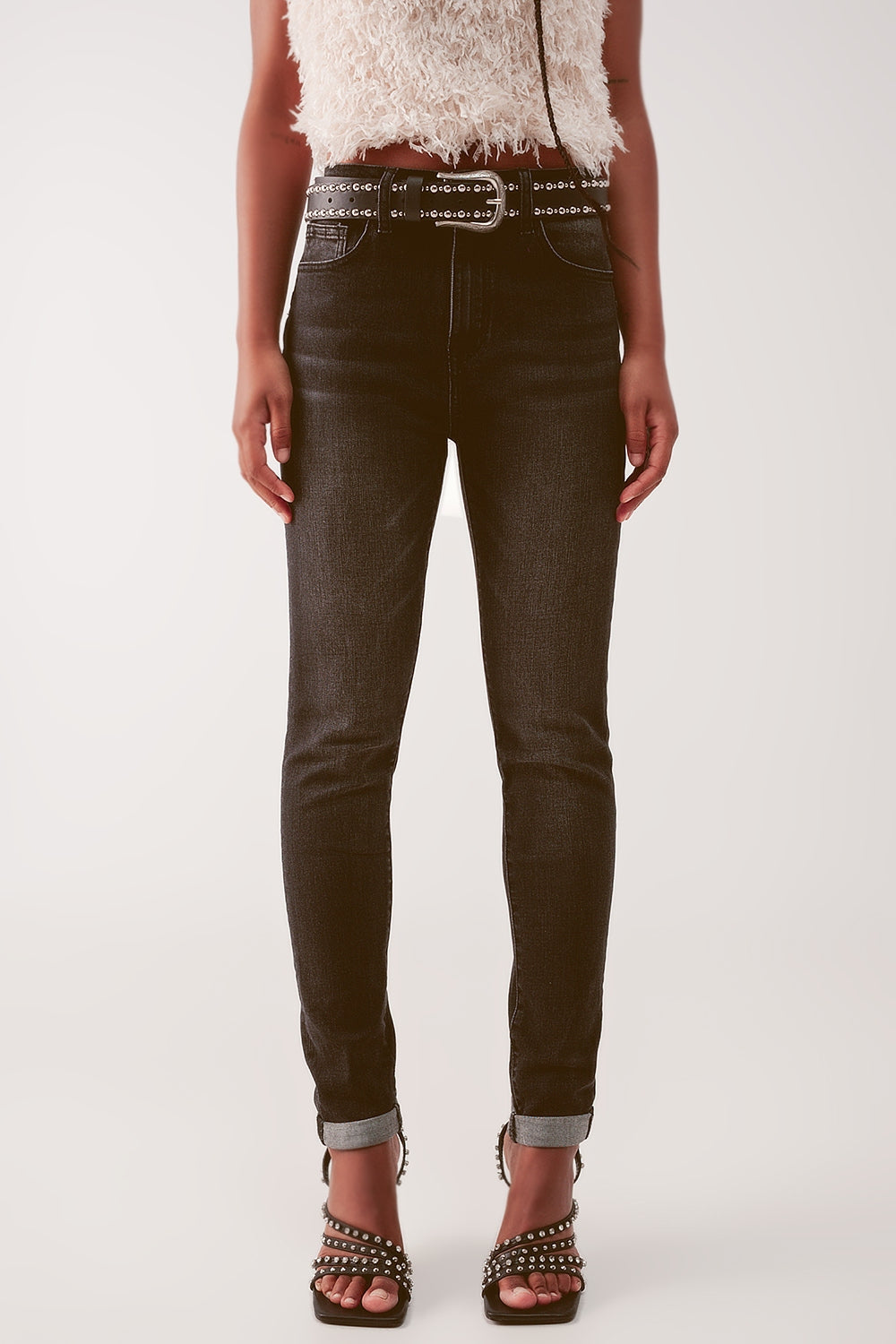 Vaqueros skinny en negro deslavado con cintura alta
