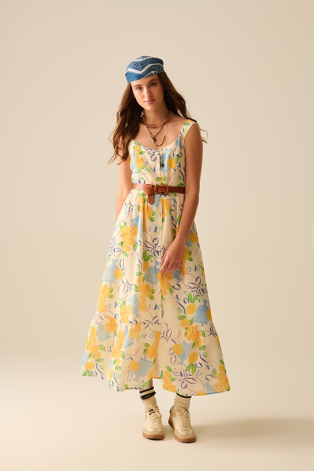 Vestido blanco maxi sin tirantes con estampado de limones