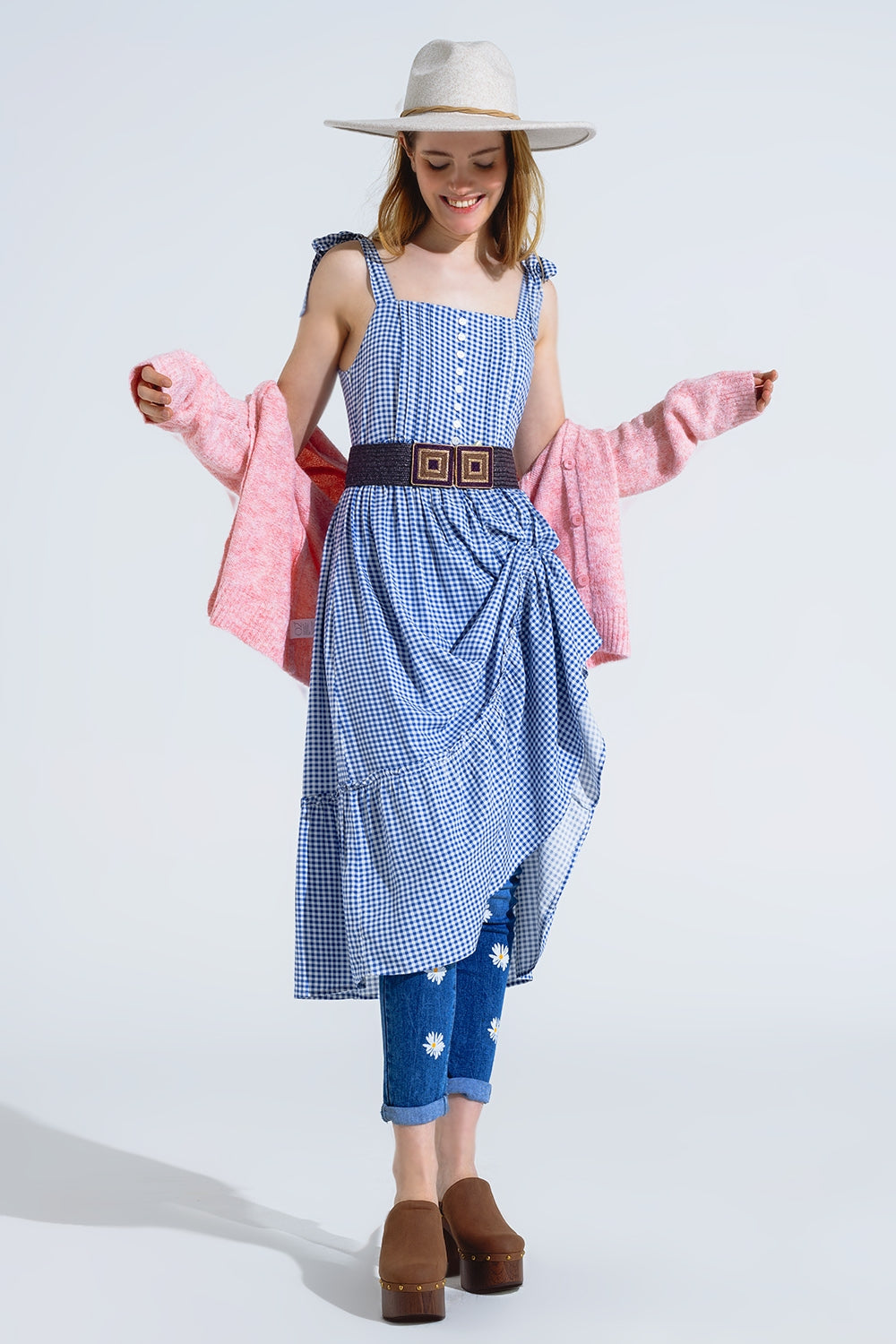 Vestido de guinga azul y blanco en línea A con tirantes ajustables