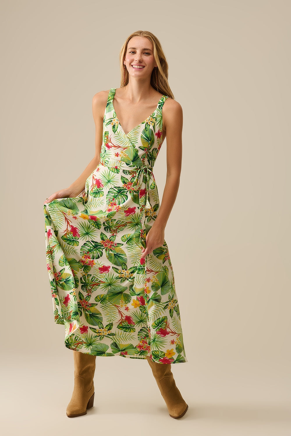 Vestido largo blanco con estampado tropical