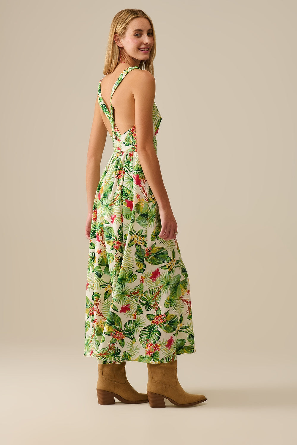 Vestido largo blanco con estampado tropical