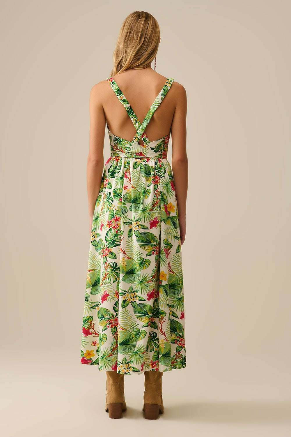 Vestido largo blanco con estampado tropical