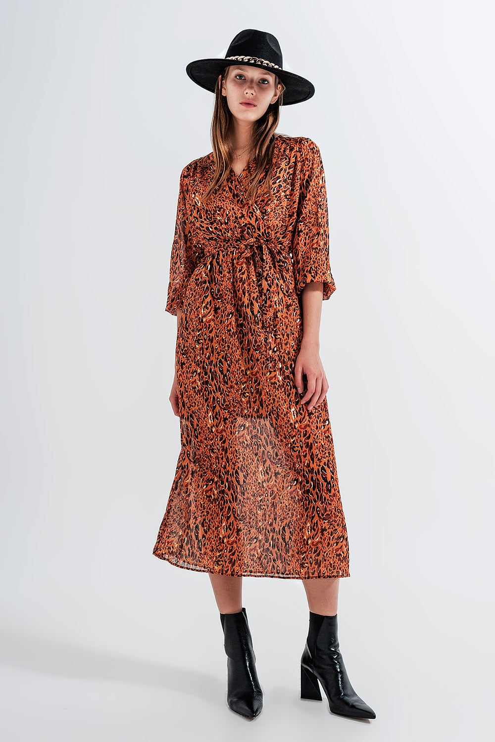 Q2 Vestido largo cruzado con estampado animal
