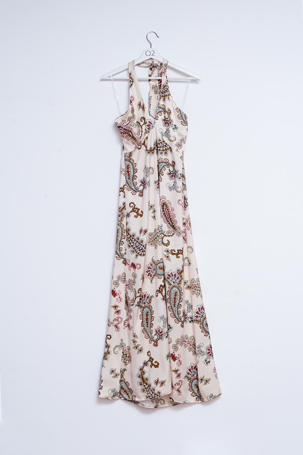 Vestido maxi con estampado de cachemir y cuello halter