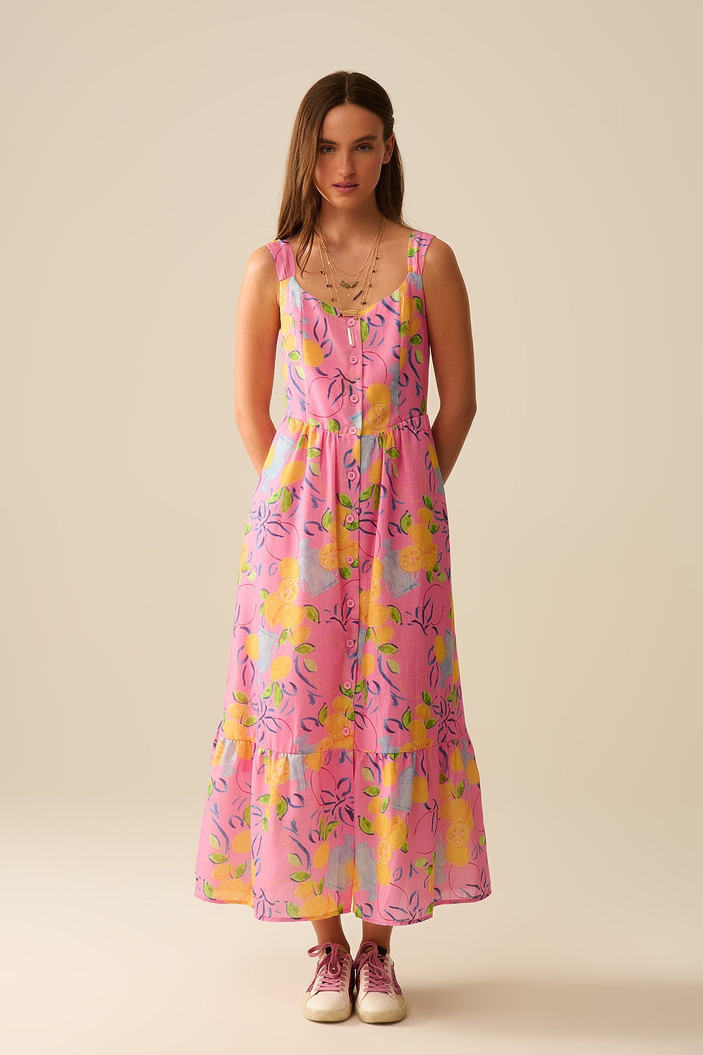 Vestido maxi sin mangas rosa con estampado de limones