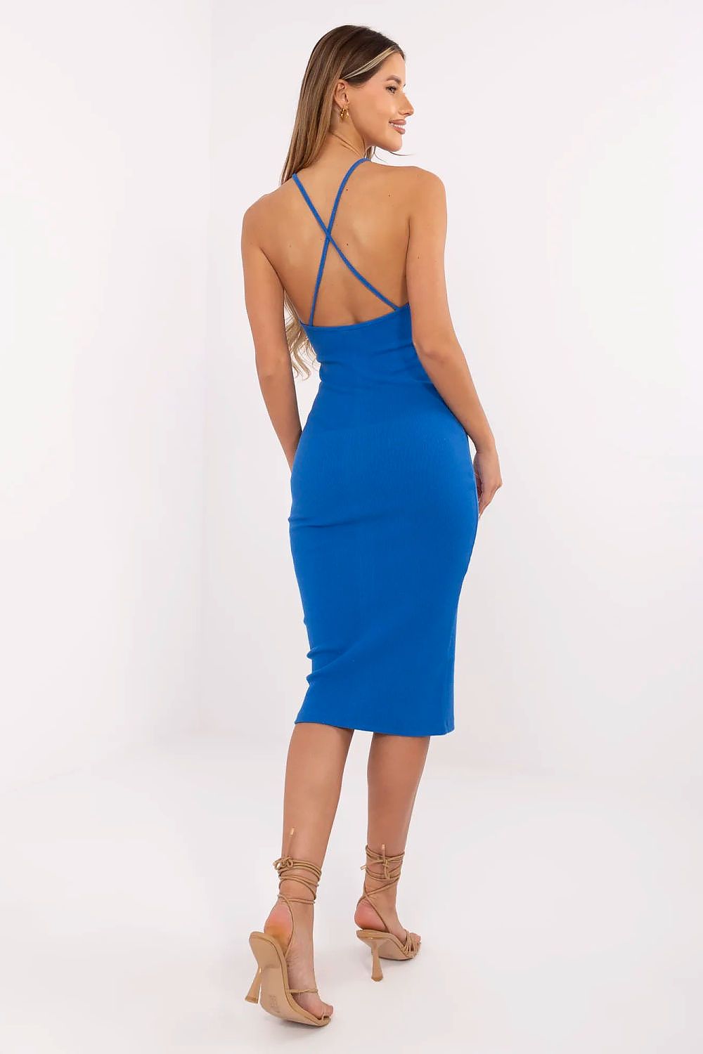 Vestido azul eléctrico con espalda descubierta cruzada, estilo veraniego moderno