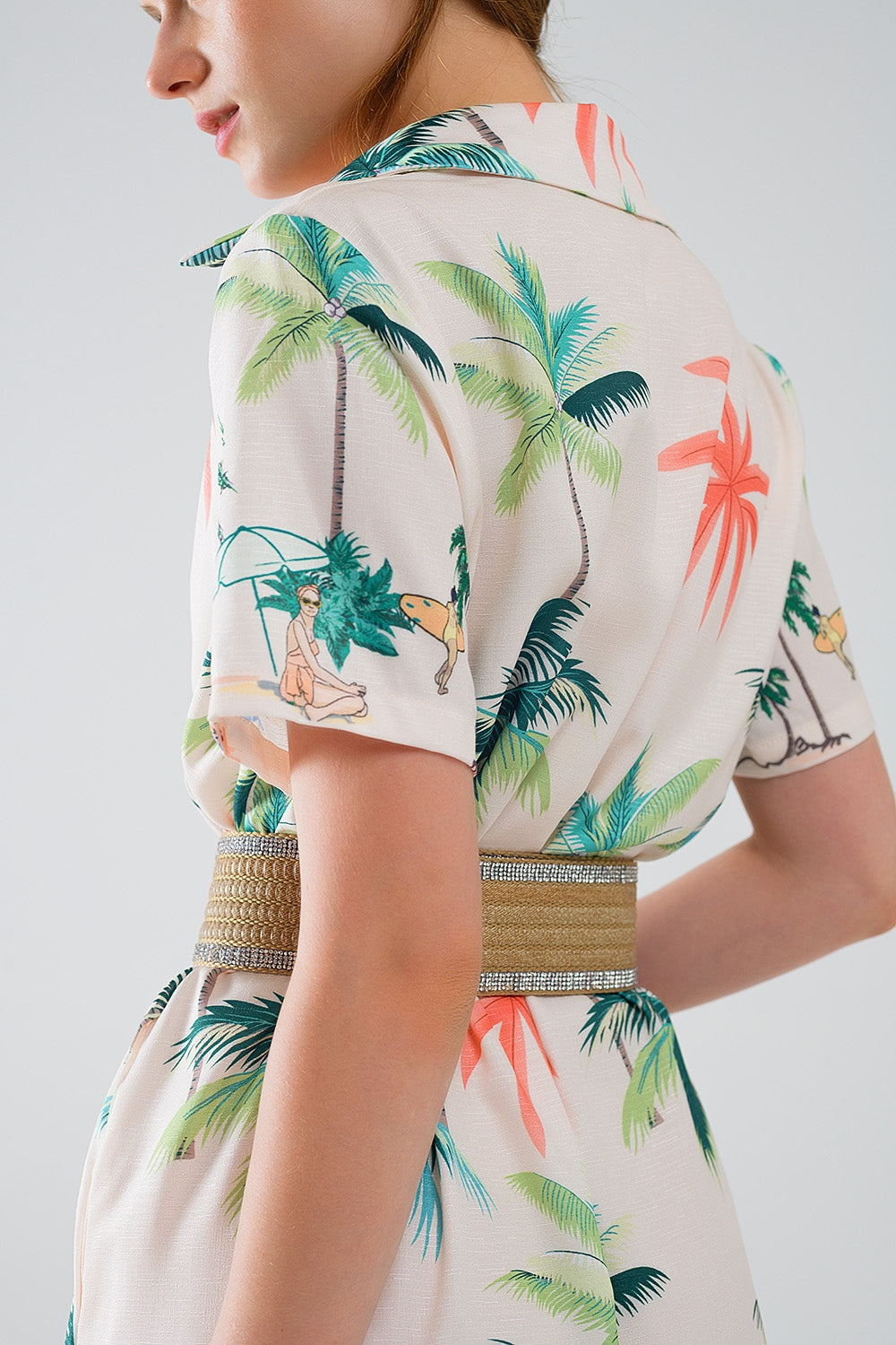 Vestido midi crema con estampado playero y cuello polo