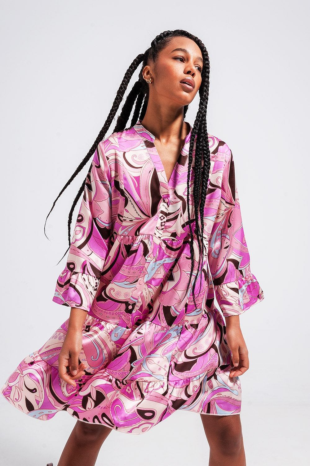 Vestido rosa de corte amplio con mangas tres cuartos