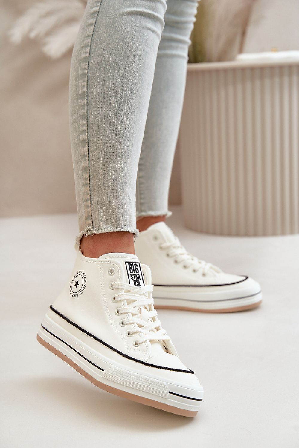 zapatillas blancas caña alta big star vista completa