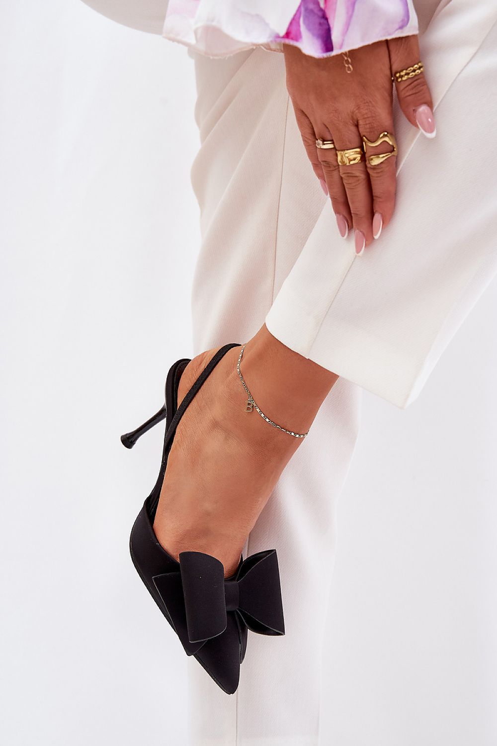 Tacones negros clásicos con lazo frontal – Ivoluxt