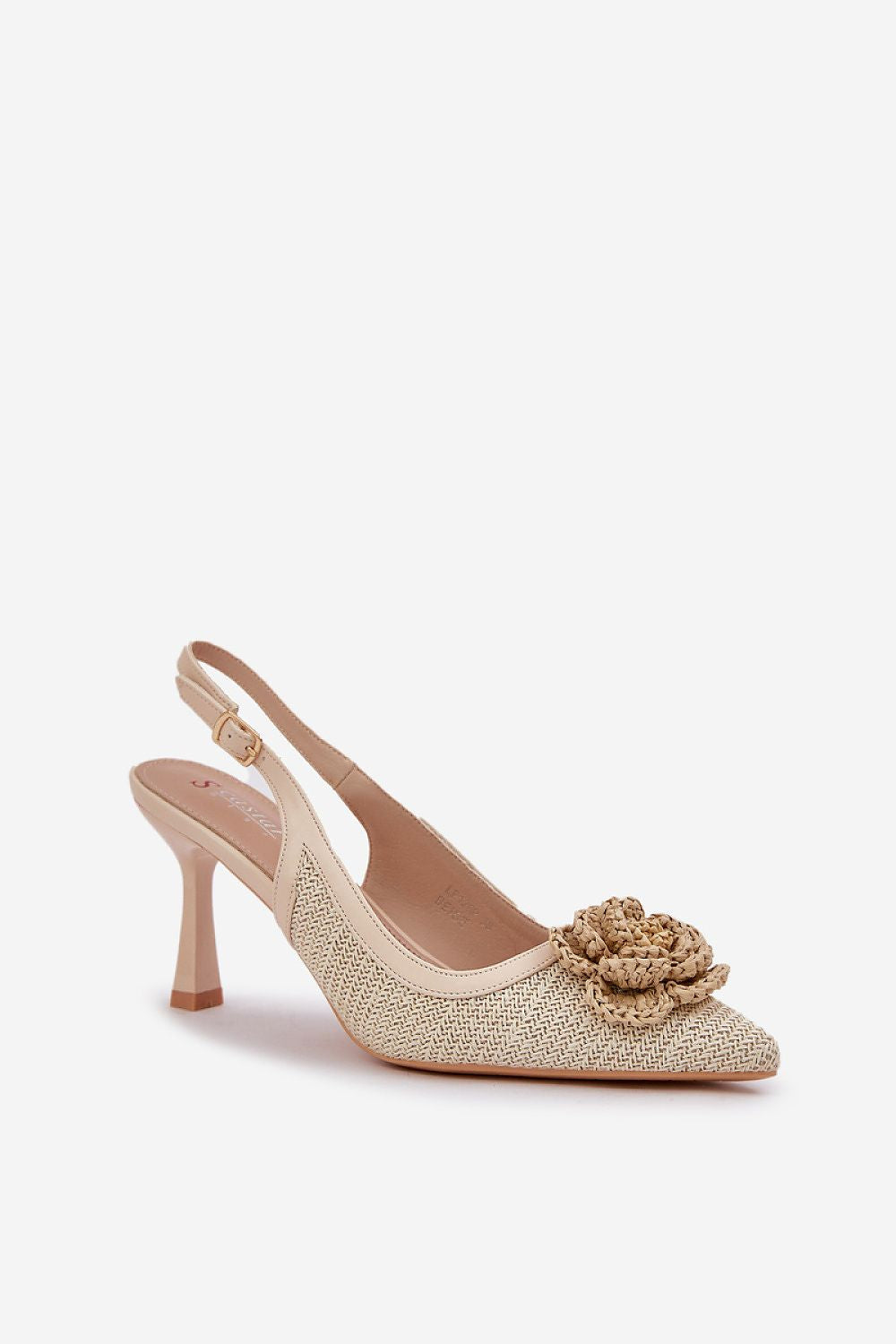 Zapatos de Tacón con Tejido Trenzado y Detalle Floral Un Toque de Elegancia Artesanal